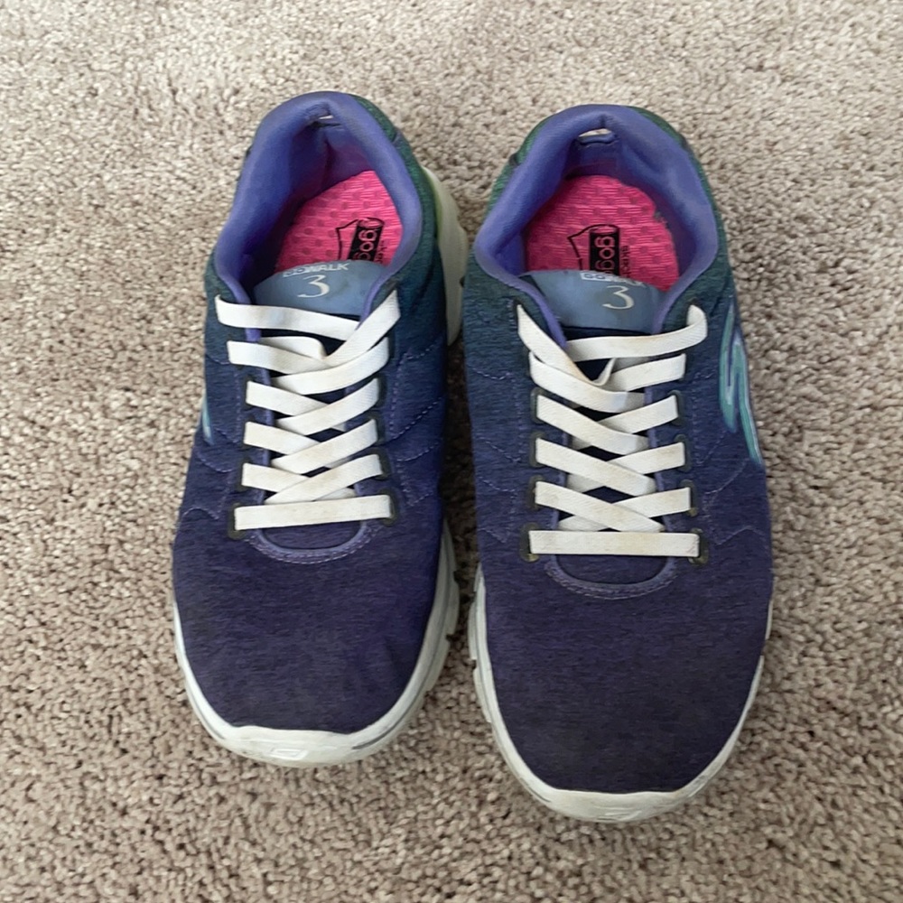Sketchers go walk 3
